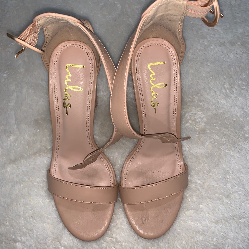 LULU’s heels- LIKE NEW